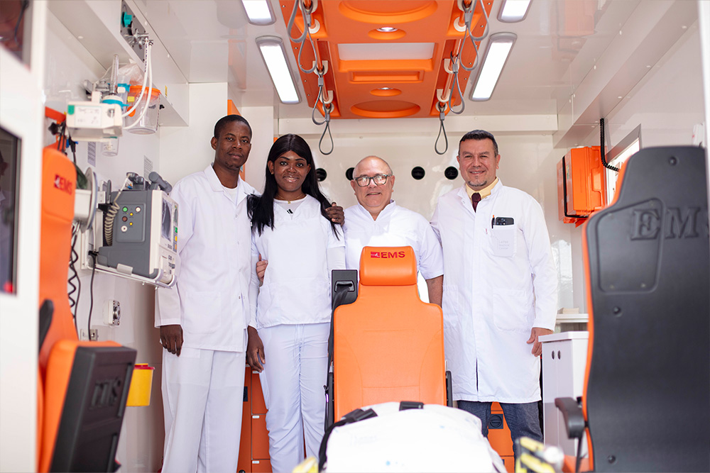 {"en":"Corporate photo 19","es":"Corporativo foto 19","fr":"Entreprise photo 19"}