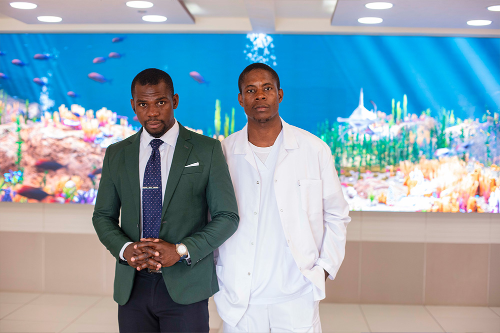 {"en":"Corporate photo 2","es":"Corporativo foto 2","fr":"Entreprise photo 2"}