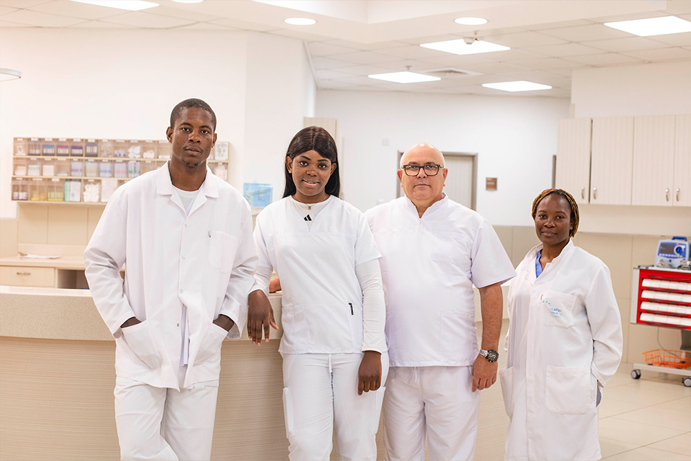 {"en":"Corporate photo 4","es":"Corporativo foto 4","fr":"Entreprise photo 4"}