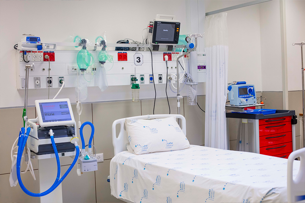 {"en":"Equipment photo 3","es":"Equipamiento foto 3","fr":"\u00c9quipement photo 3"}